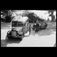 Photo A.016944 JEEP WILLYS & FIRE TRUCK FIREMAN APELDOORN FIRE STATION