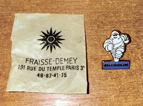 Pin doré michelin - pin’s,