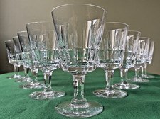 9 verres à vin en cristal de