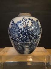 Porcelaine Pot à gingembre Blanc bleu  Chine période Qing China 19eme. 15 Cm.