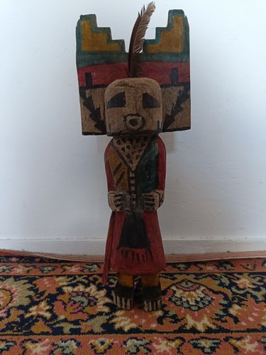 Figurine sculptée - figurine,