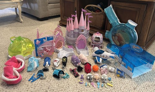 Zhu pets lot - pets, castle