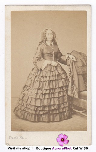 Mme perigot pose 1862 - en,