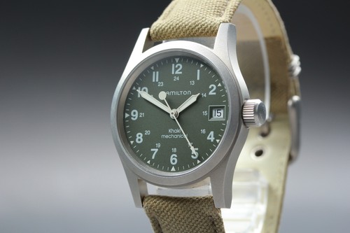 Presque comme neuve montre - [presque, neuve]