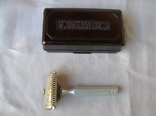 WW1/2 ANGLETERRE US RASOIR EVER READY ET BOITE STAR ET LAME STAR  AMERICAINE ANG