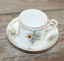 Ancienne petite tasse miniature , porcelaine magnifique peinture à la main Fleur