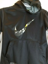 Nike therma-fit boys pull over
