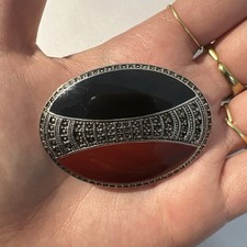Broche À Définir ? Avec Pierre Noire Et Rouge Bijoux Fantaisie