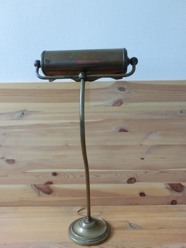 Pied lampe restaurer - a,