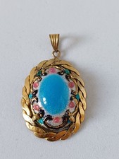 Pendentif en émaux de Limoges.