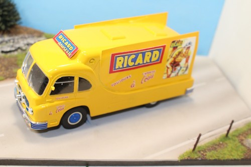 Ford cargo publicitaire ricard - cargo,
