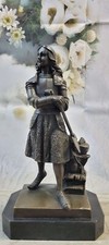 Sculpture statue figurine - sculpture,