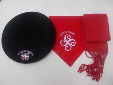 Béret basque , foulard basque , cinta basque