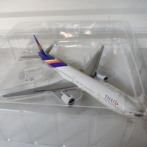 Neuf boeing 777 300 - neuf,