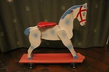 Cheval a roulettes, Jouet ancien, en bois à tirer ou pour décoration