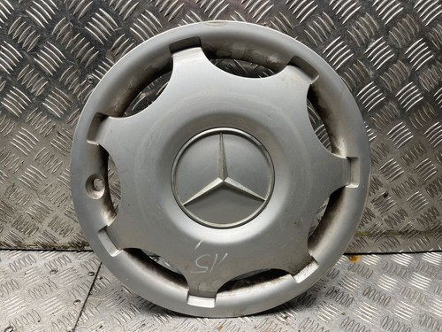Enjoliveur mercedes benz - mercedes-benz, a
