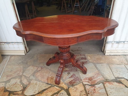 Table guéridon violoné
