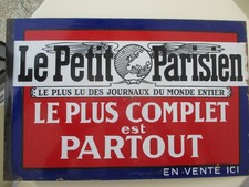 Ancienne Plaque Emaillée Le Petit Parisien Double Face 50 cmx33 cm Signée