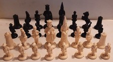 Jeu d'échecs ancien en bakélite vintage