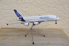 AIRBUS A380 au 1/200  LUPA AIRCRAFT