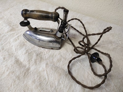 Ancien fer repasser - ancien,
