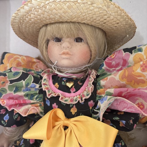 Mundia prestige esterelle doll - esterelle,