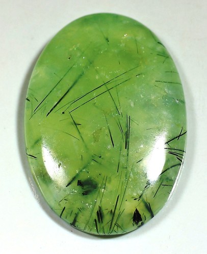 Cabochon ovale préhnite vert
