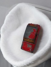 Véhicule miniature ancien