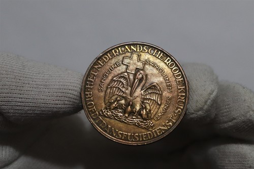 Médaille croix - 🧭,