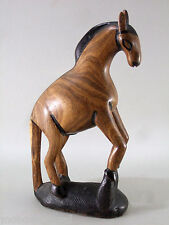 STATUETTE CHEVAL EN BOIS, 29 cm