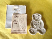 The Pampered Chef - Clay