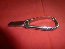 PINCE COUPE-ONGLES EN INOX 35