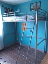 Lit mezzanine métal + matelas très peu servi 1 personne  occasion