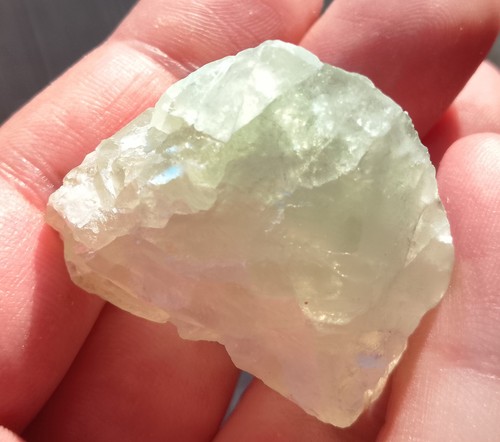 23.91gr 34x28x20mm fluorite