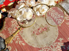 LORGNON ANCIEN FACE à MAIN en or de Tolède pour femme vers 1900