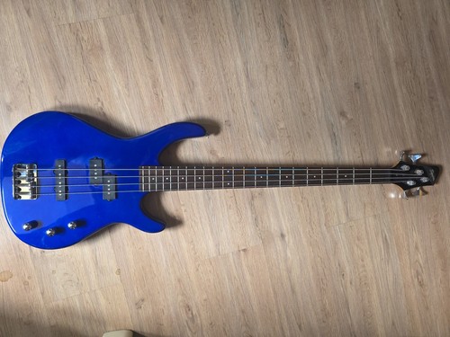 Squier fender - squier, by