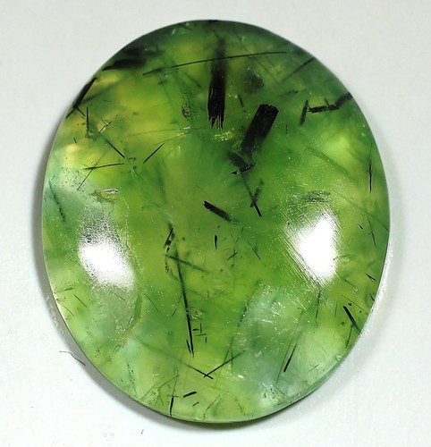 Cabochon ovale préhnite vert
