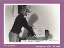 PHOTO DE PRESSE CINÉMA : ISABELLE HUPPERT, FILM "LA DENTELLIÈRE", 1979 -N328