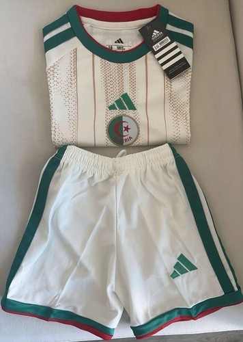 Exclu ensemble short et - exclu, !