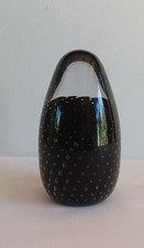 Sulfure Presse Papier en verre noir bullé trace de pontil