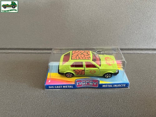 Ancienne voiture miniature - ancienne,