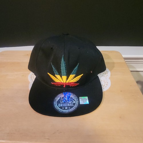 Black adjustable snapback - black,