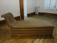 Méridienne/ coffre bois ancien en parfait état