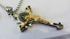 CRUCIFIX   ancien , + chaine