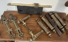 Magnifique Rare Lot Paumelles ,Serrure ,Poignées Plaques Propreté ,Porte Chateau