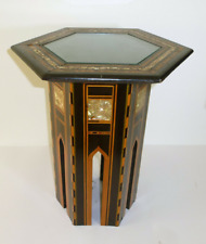 Table D'Appoint Avec Incrustations En Nacre Dans Le Style Oriental Environ 1900