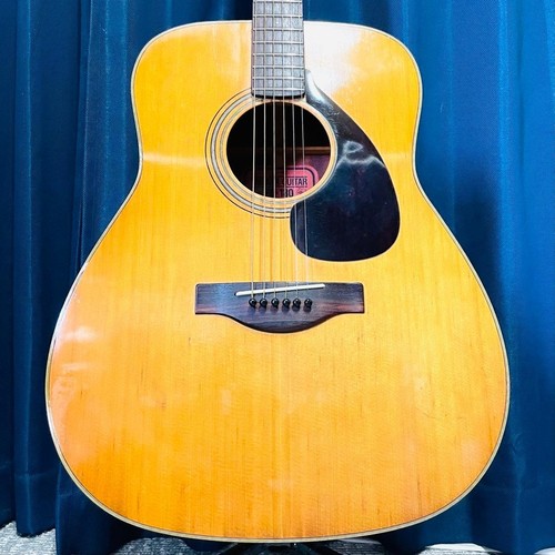 Guitare acoustique vintage