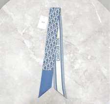 Dior Étole en soie bleu en