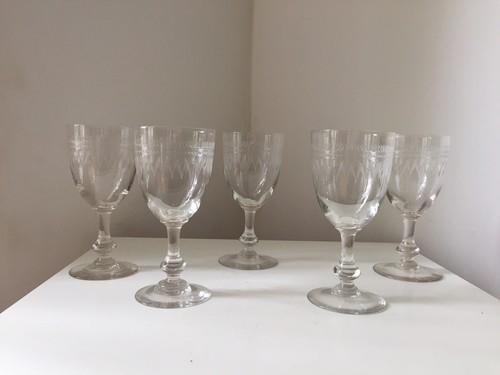 Ensemble verres à pied - de,