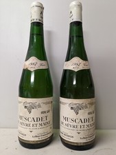 LOT 2 BOUTEILLES DE MUSCADET DE SEVRE et MAINE - 1987 - SUR LIE - 38 ans - BLANC